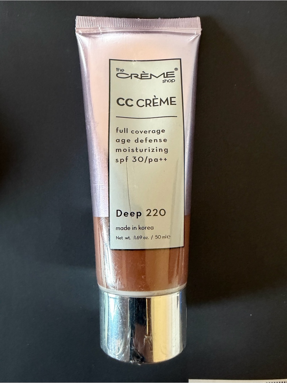 CC Crème Full Coverage Moisturizing SPF 30+ -
6 different shades available - Picture 5 of 9
